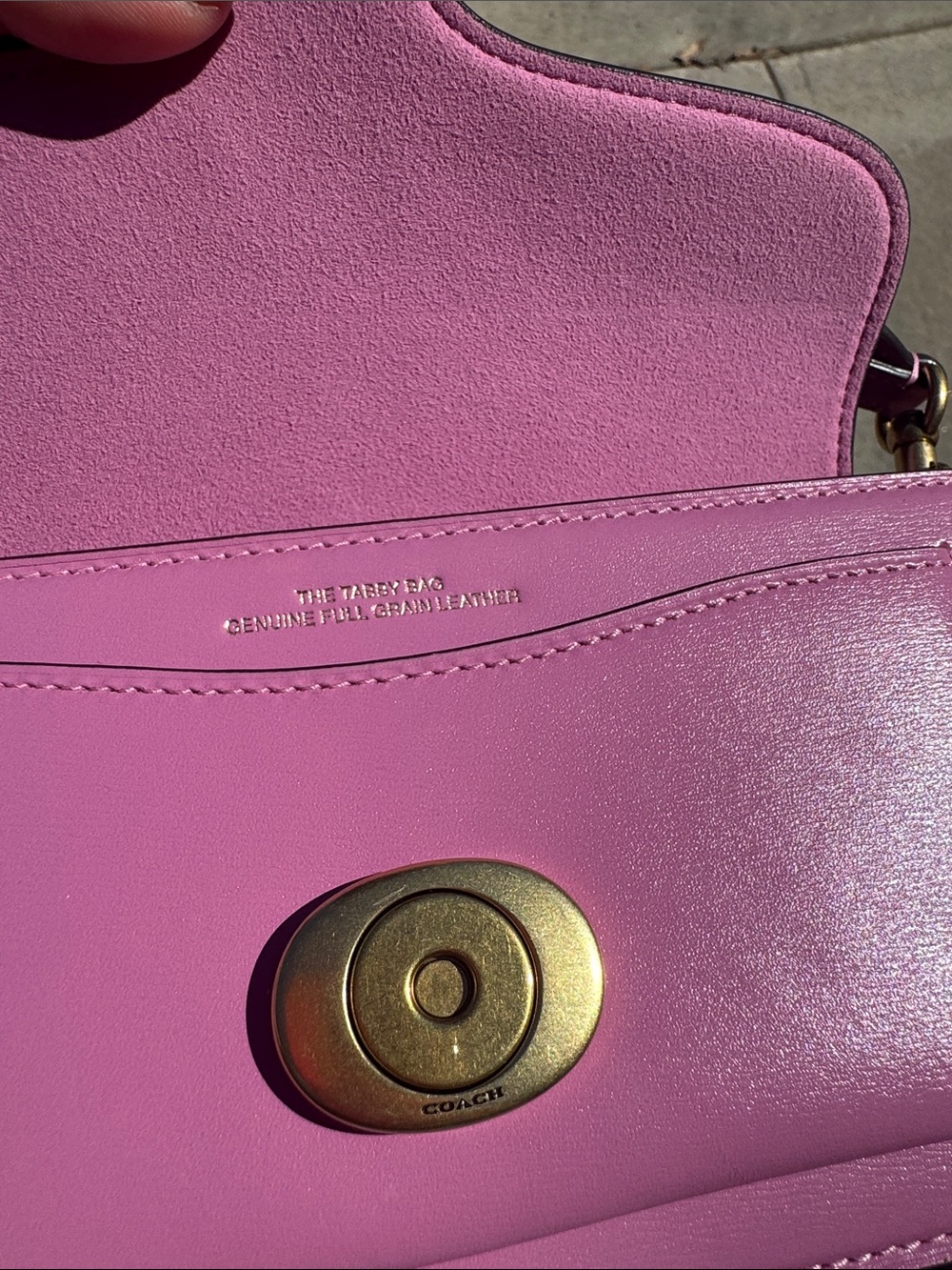 ๐ Coach Fuchsia Pink Leather Small Tabby 20- Gold C-Clasp. Like ๐ - Picture 13 of 13